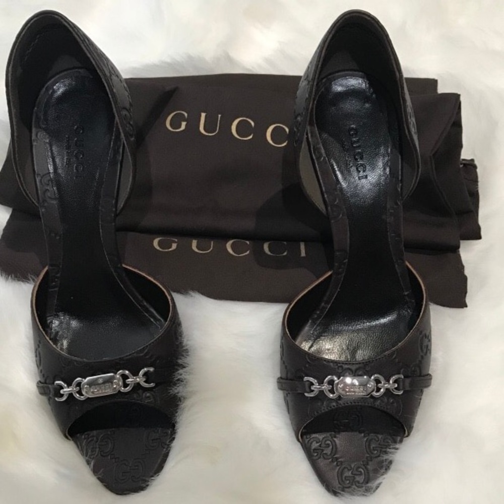 Gucci monogram brown leather heels